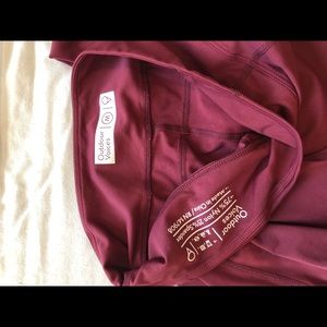 Outdoor Voices cropped red leggings